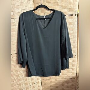 NWOT - 2X Elegant Flowy Black Women's Top